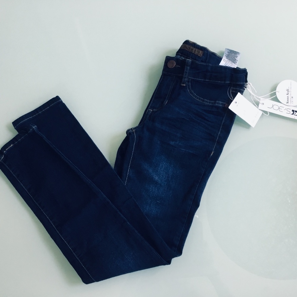 Never worn kids skinny jeans.